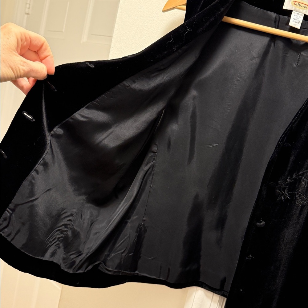 Talbots Black Velvet Button-Down Vest. Women’s Size 12 - Picture 9 of 11